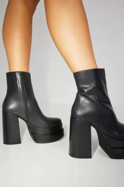 Cheap STEVE MADDEN - Cobra Platform Boot Shoes
