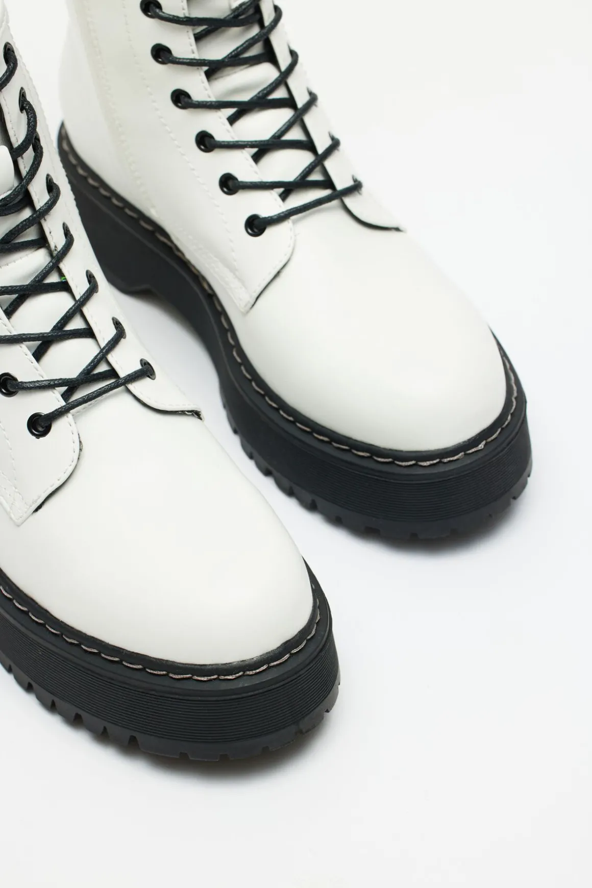 Cheap STEVE MADDEN Betty Boots Shoes