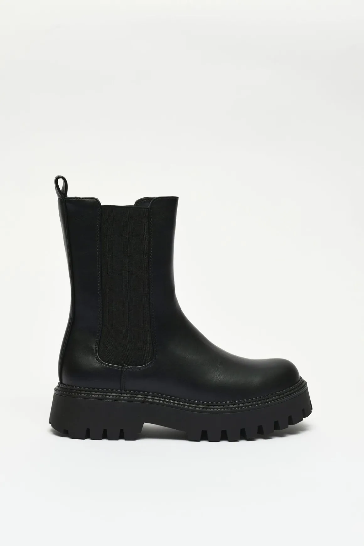 Cheap STEVE MADDEN Briona Lug Sole Chelsea Boot Shoes
